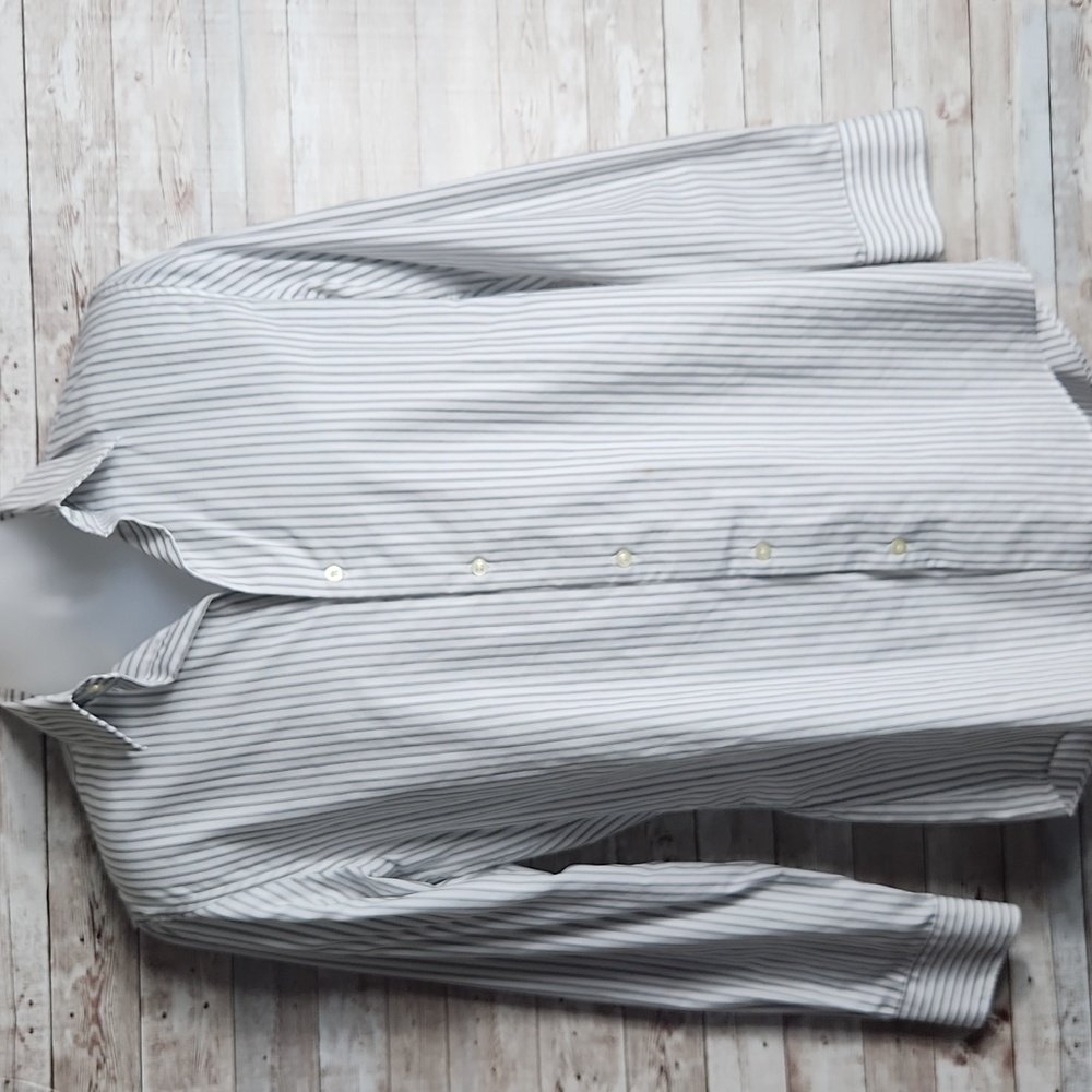 Mark Anthony, Men's dressy Black and white pinstripe button-down shirt, slim fit